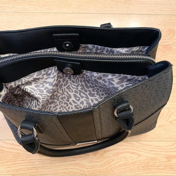 G by GUESS Women's Robin Carryall Shoulder Purse - Picture 6 of 7